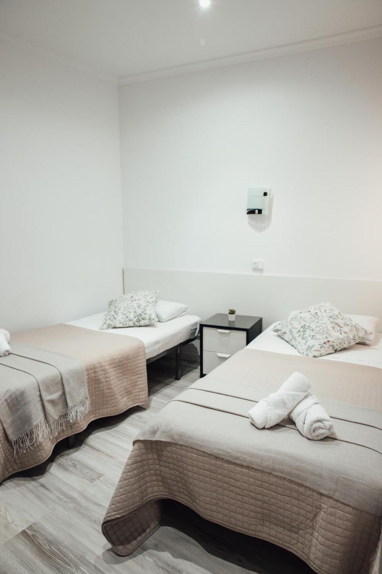 Hostal Ruta De Francia Barcelona Exteriér fotografie