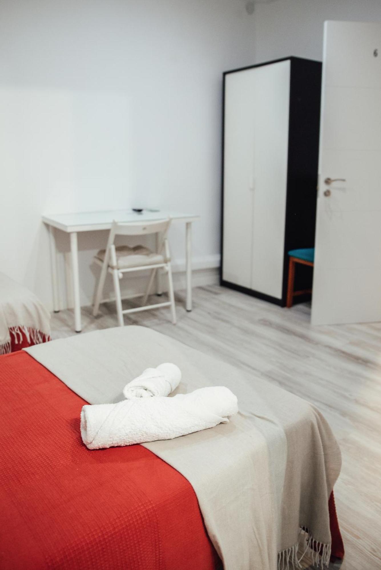 Hostal Ruta De Francia Barcelona Exteriér fotografie