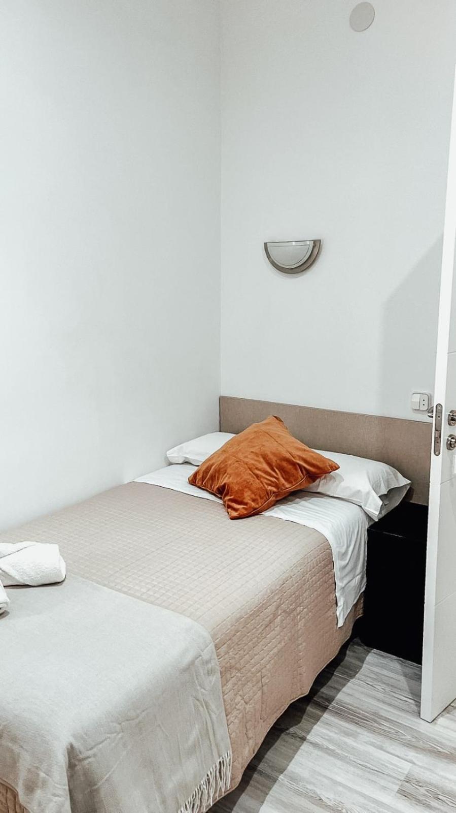 Hostal Ruta De Francia Barcelona Exteriér fotografie